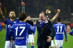 开云体育-沙尔克04险胜榜首球队，夺得宝贵三分