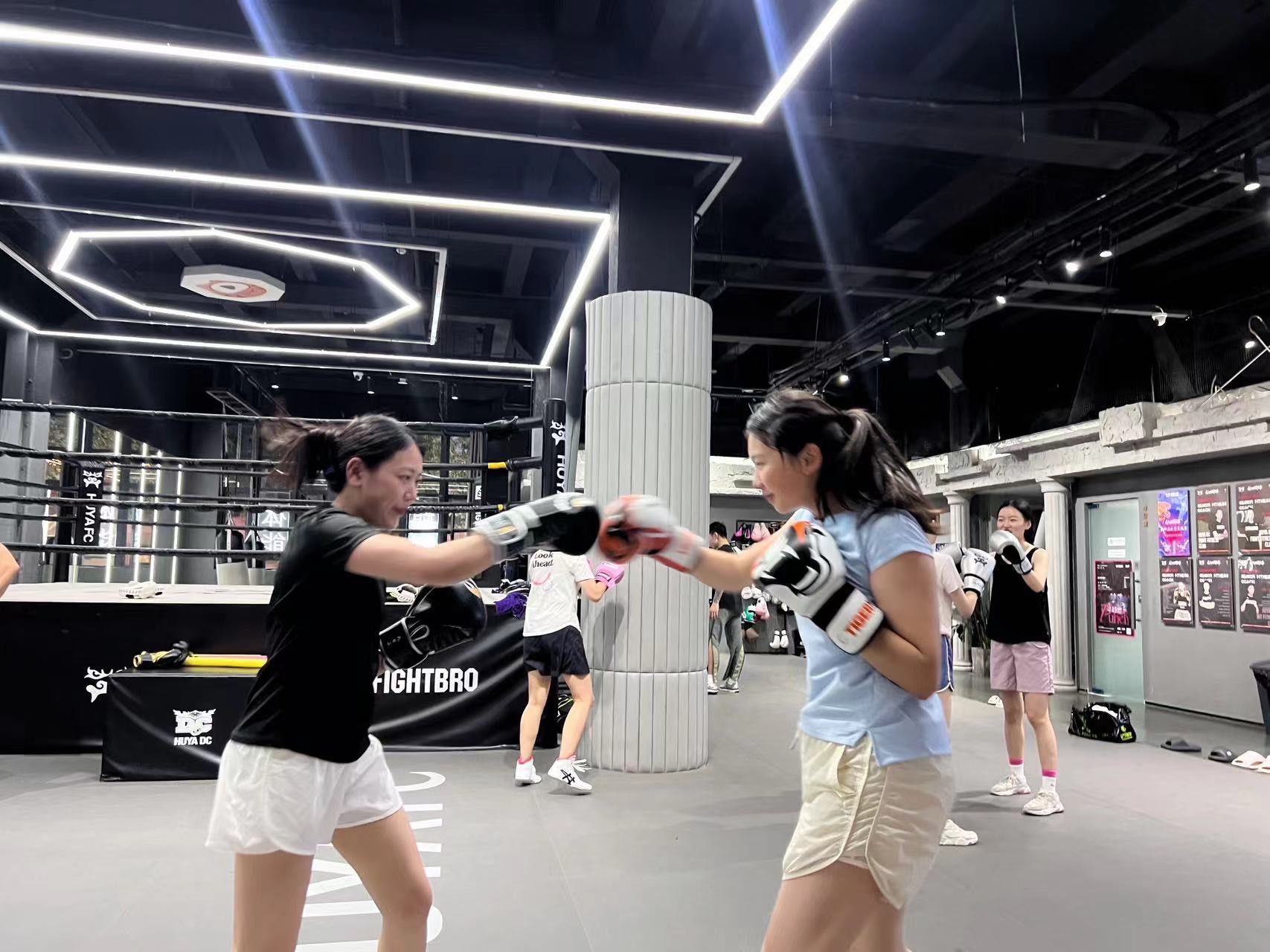 整体防守牢固,攻击手段多变应对灵活 整体防守牢固,攻击手段多变应对灵活