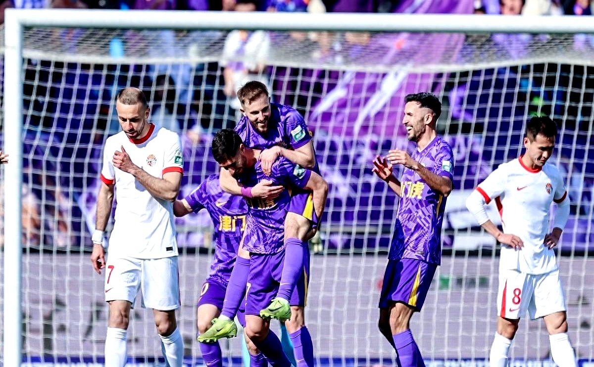 欧洲预选赛中一众球队发挥出色，角逐激烈有声的简单介绍