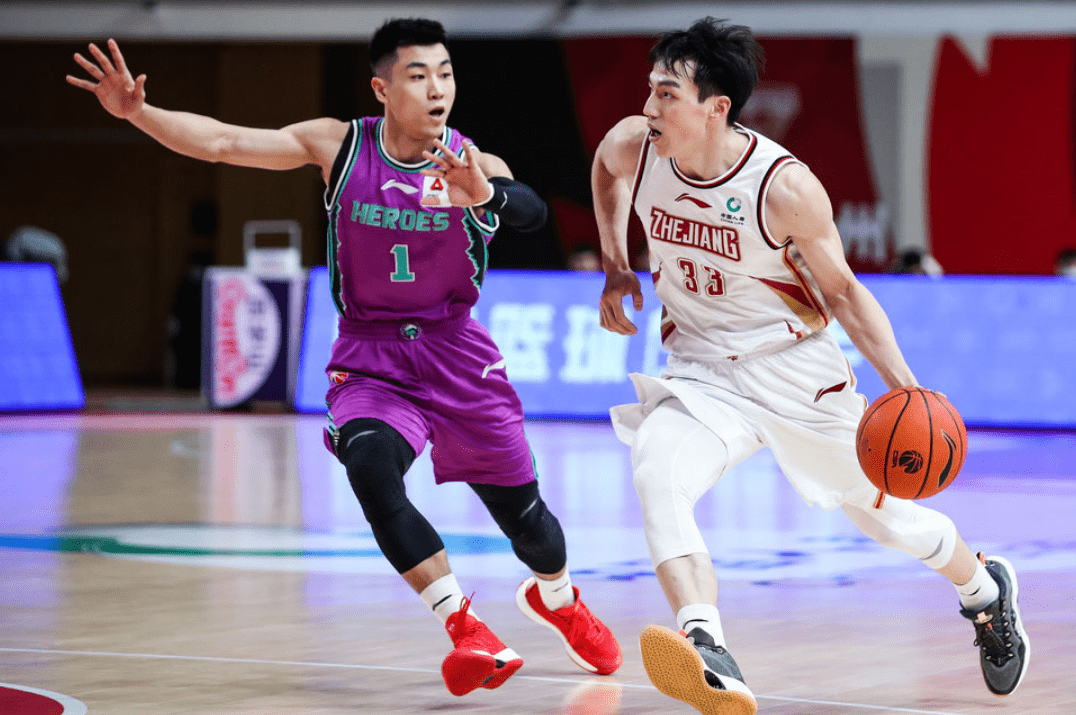 澳大利亚男篮完胜墨西哥男篮，莫里斯高光表现的简单介绍