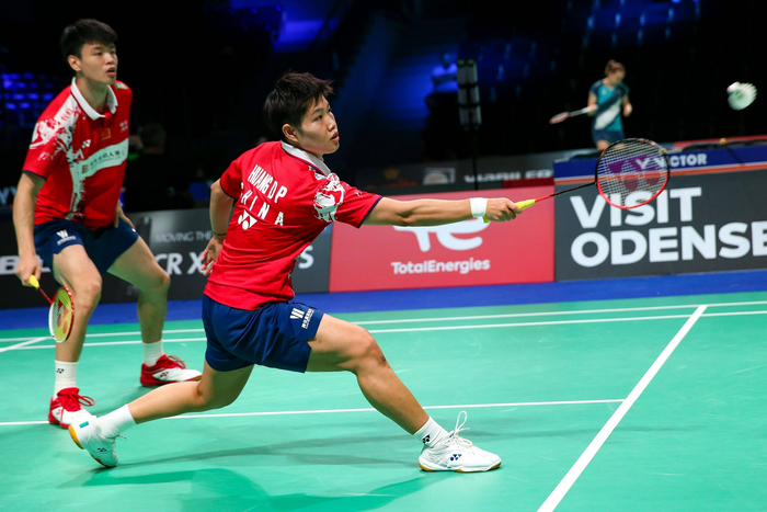 丹麦队完胜马来西亚队,黄鸭组合点燃赛场的简单介绍 丹麦队完胜马来西亚队,黄鸭组合点燃赛场的简单介绍